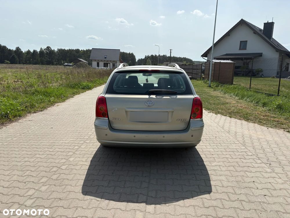Toyota Avensis 2.0 D-4D High - 6