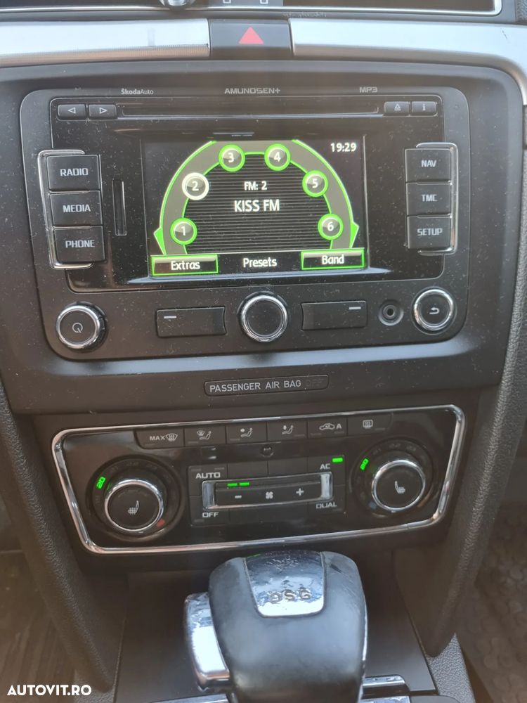 Skoda Superb Combi 2.0 TDI Ambition DSG - 6