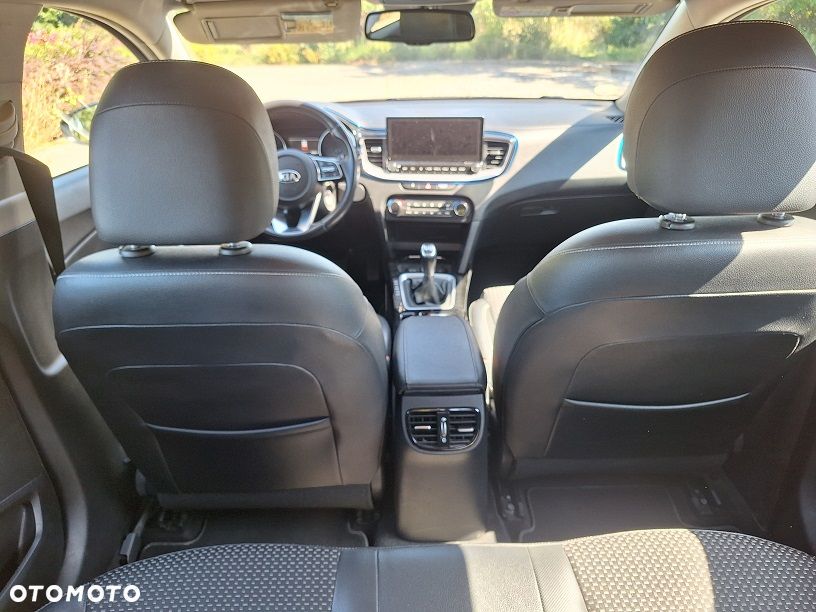 Kia XCeed 1.6 CRDi mHEV Prestige Line - 11