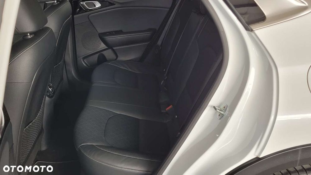 Kia XCeed - 33