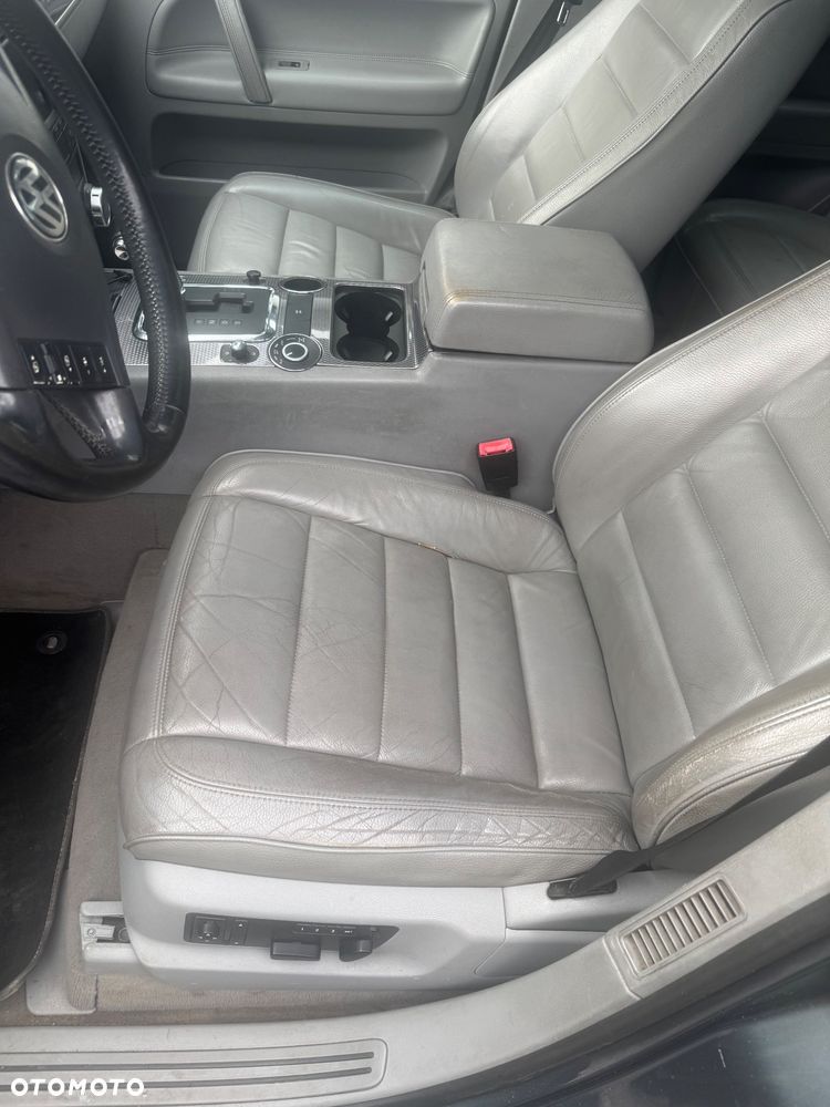 Volkswagen Touareg - 25