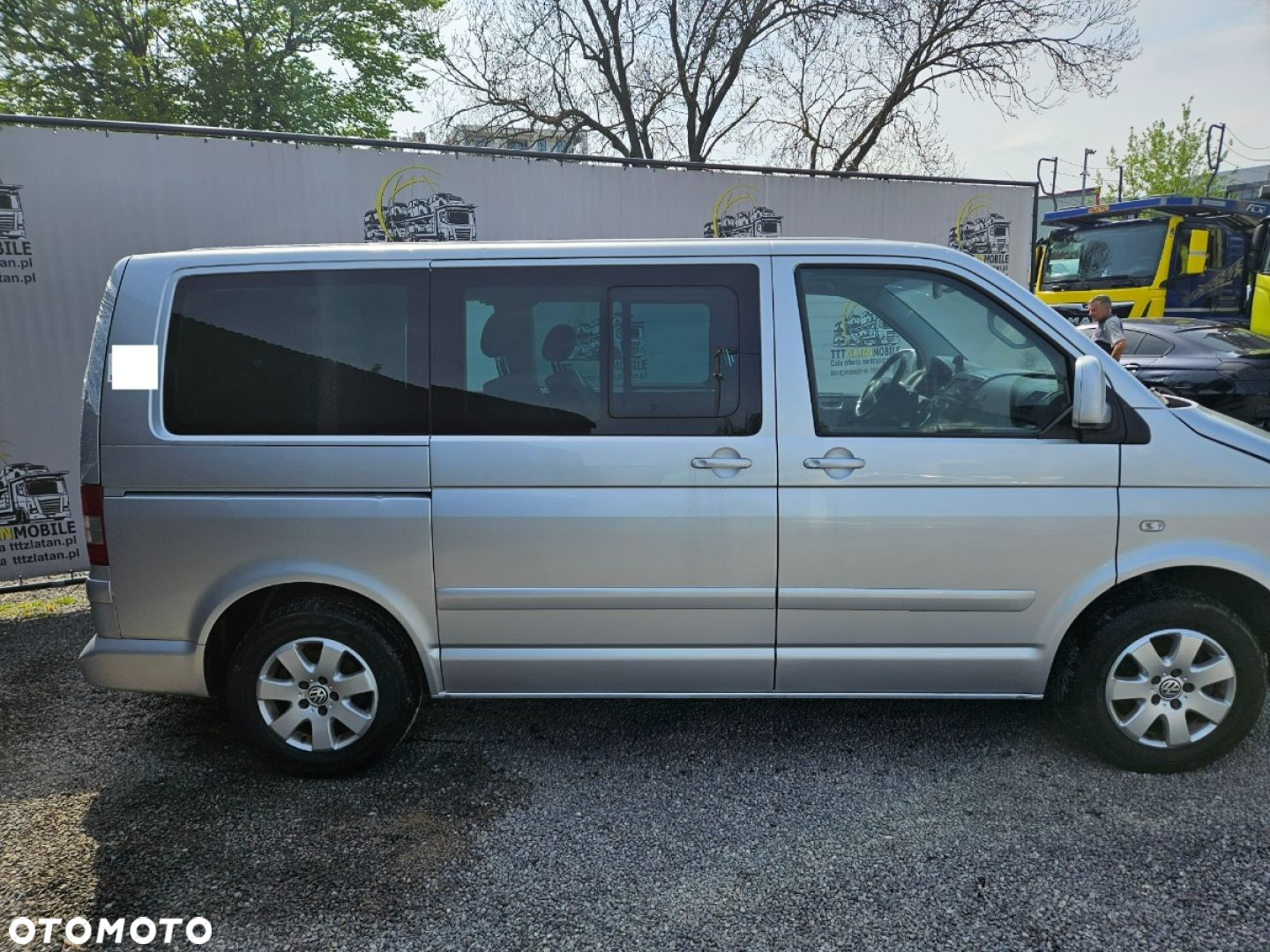 Volkswagen Multivan - 12