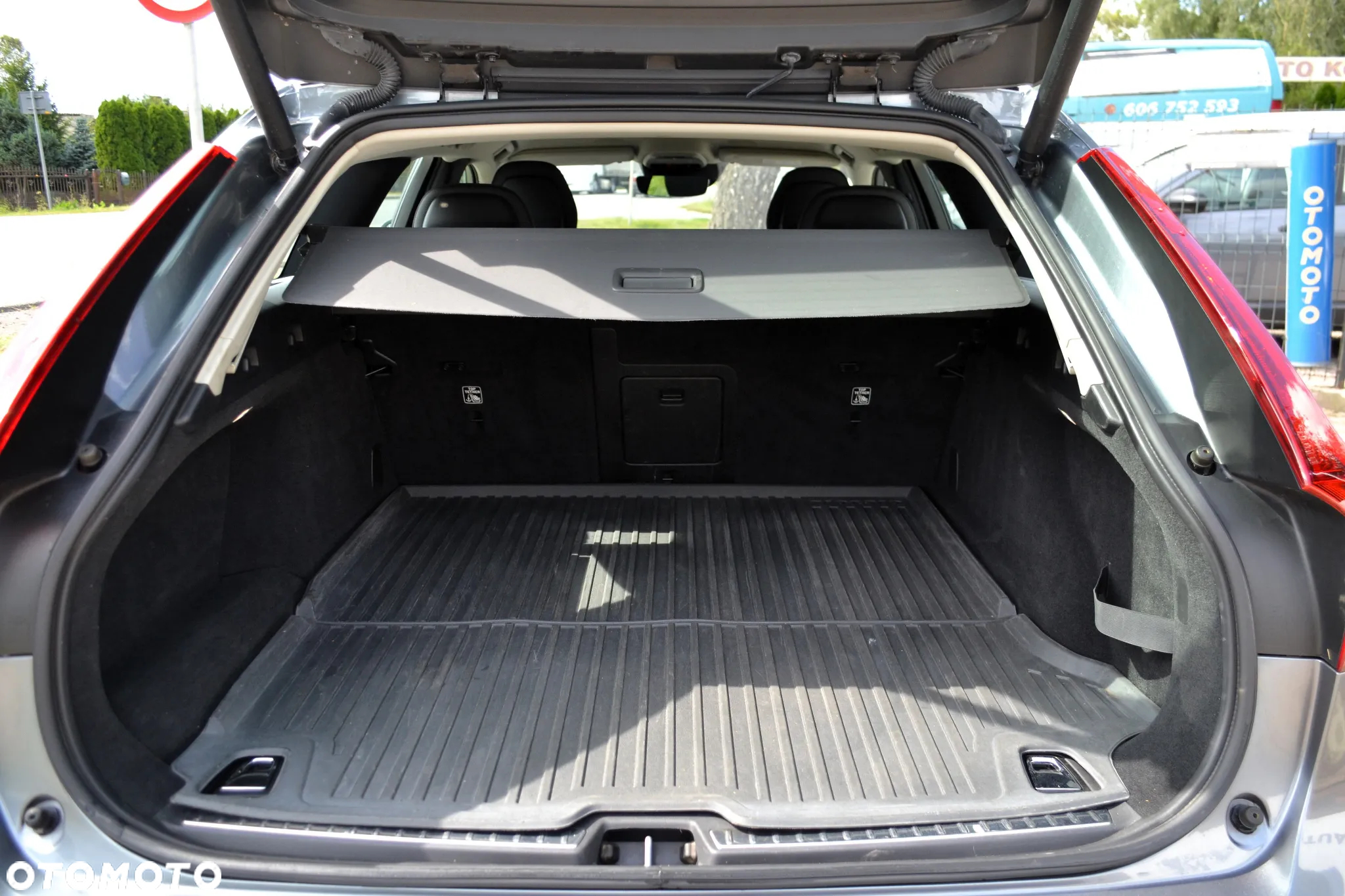 Volvo V90 D4 Geartronic Momentum - 12
