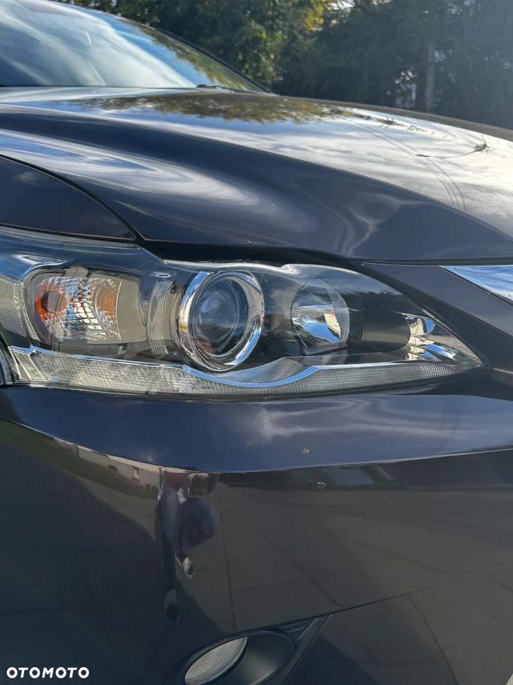Lexus CT - 11