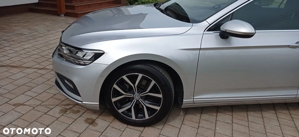Volkswagen Passat Variant 2.0 TDI SCR DSG Business - 5
