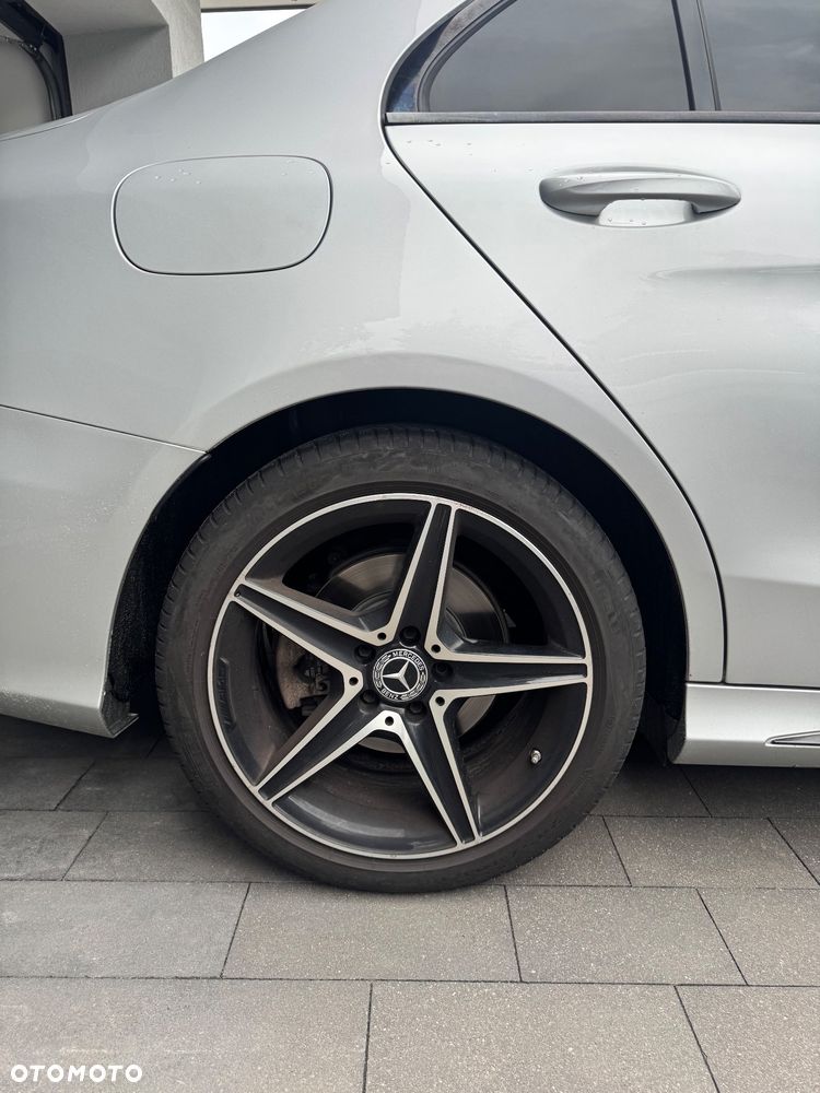 Mercedes-Benz Klasa C 200 4-Matic 9G-TRONIC - 13