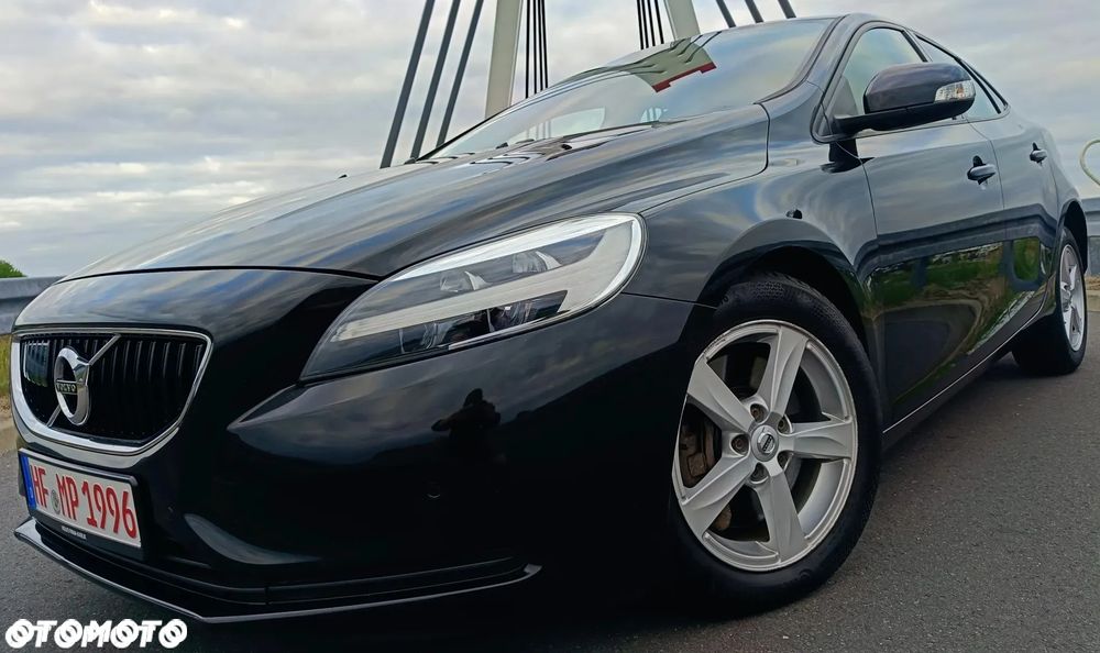 Volvo V40 D2 Geartronic RDesign - 20