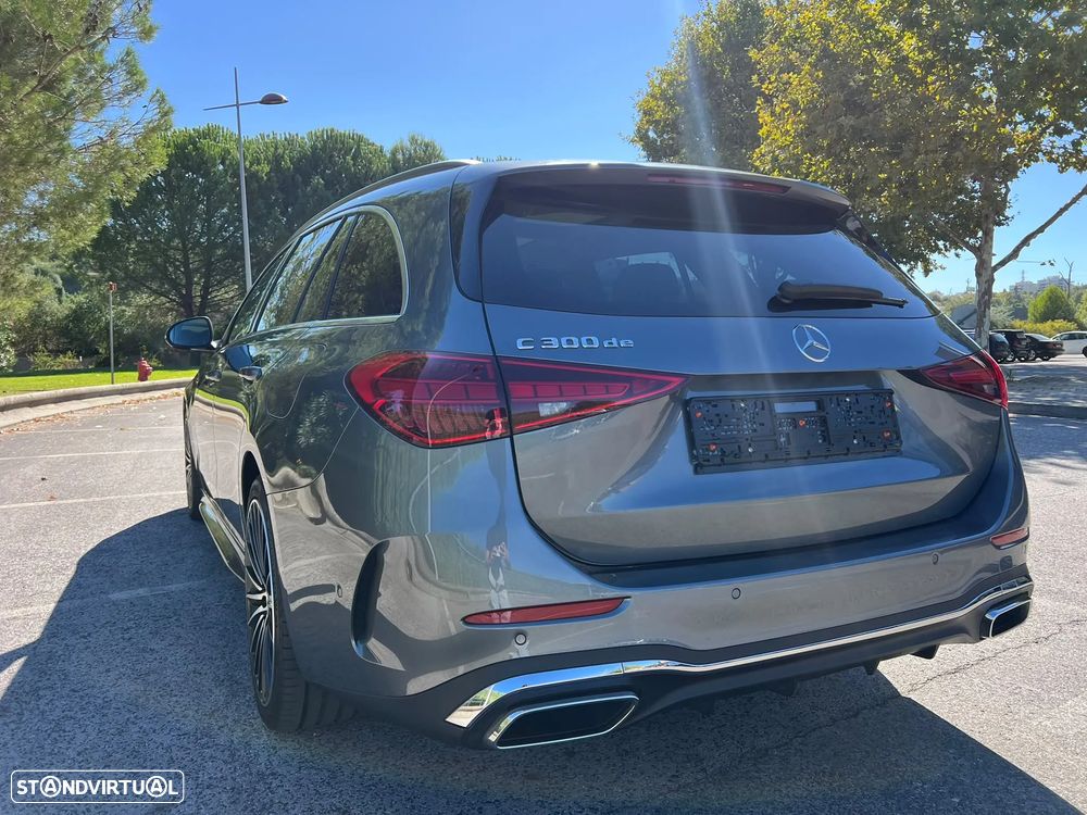 Mercedes-Benz C 300 de AMG Line - 12