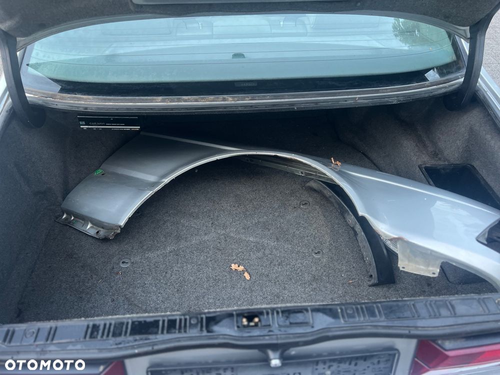 BMW Seria 7 740i V8 - 24