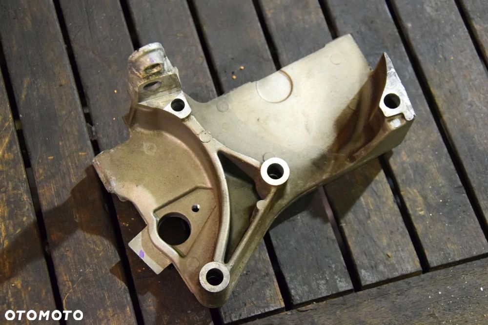 Dacia Sandero Logan Duster Łapa silnika 8200871583 - 3