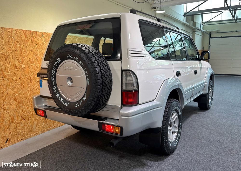 Toyota Land Cruiser 3.0 TD Pack 2 - 5