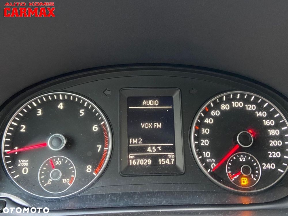 Volkswagen Touran - 17