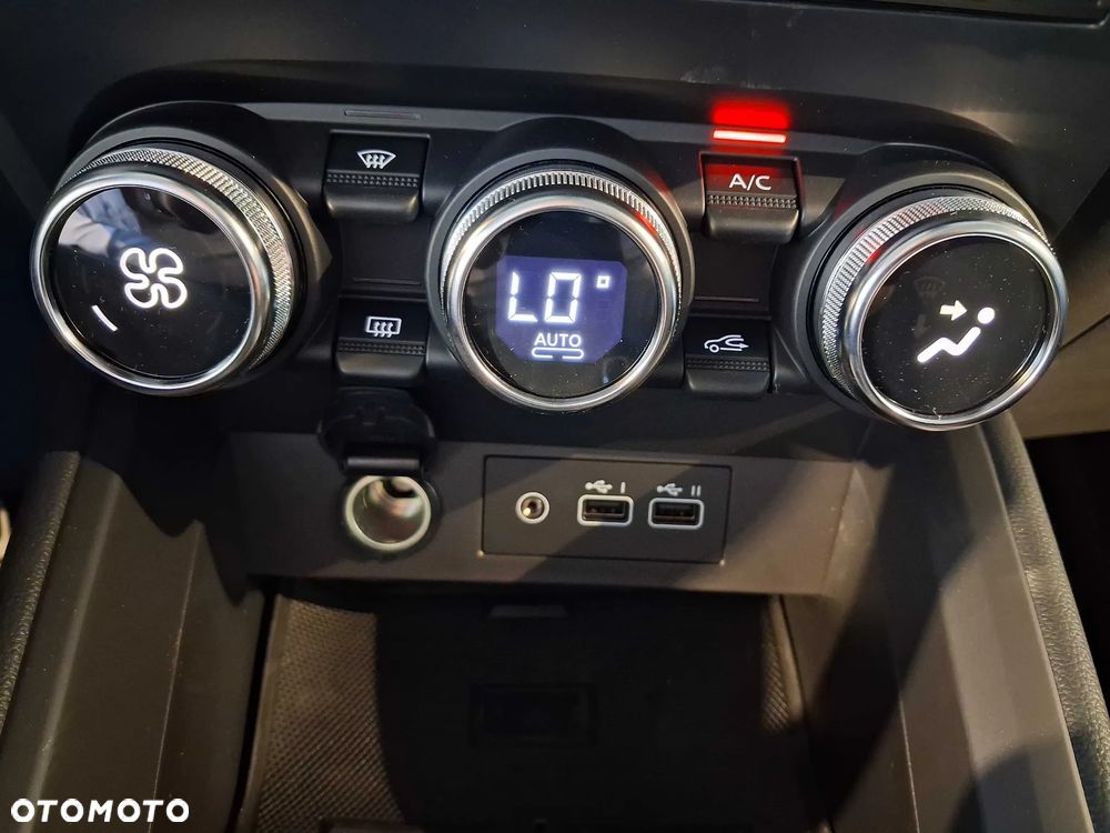 Mitsubishi Colt 1.0T Invite - 17