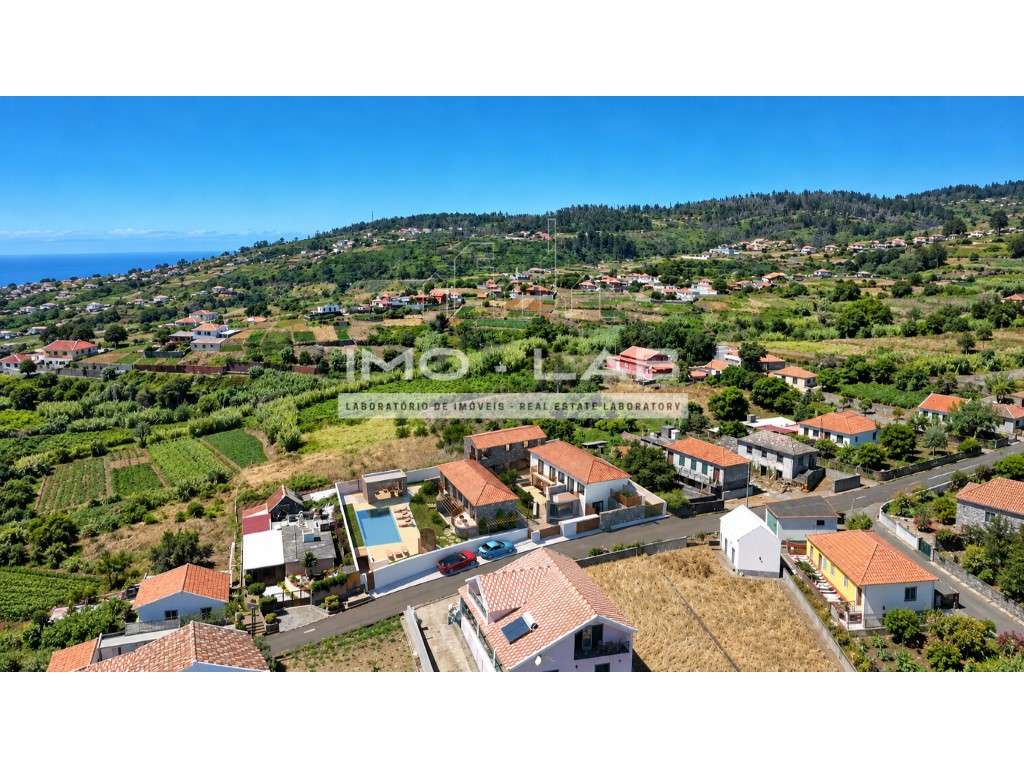 3 Moradias - Raposeira - Calheta - PROJECTO APROVADO - Grande imagem: 3/60
