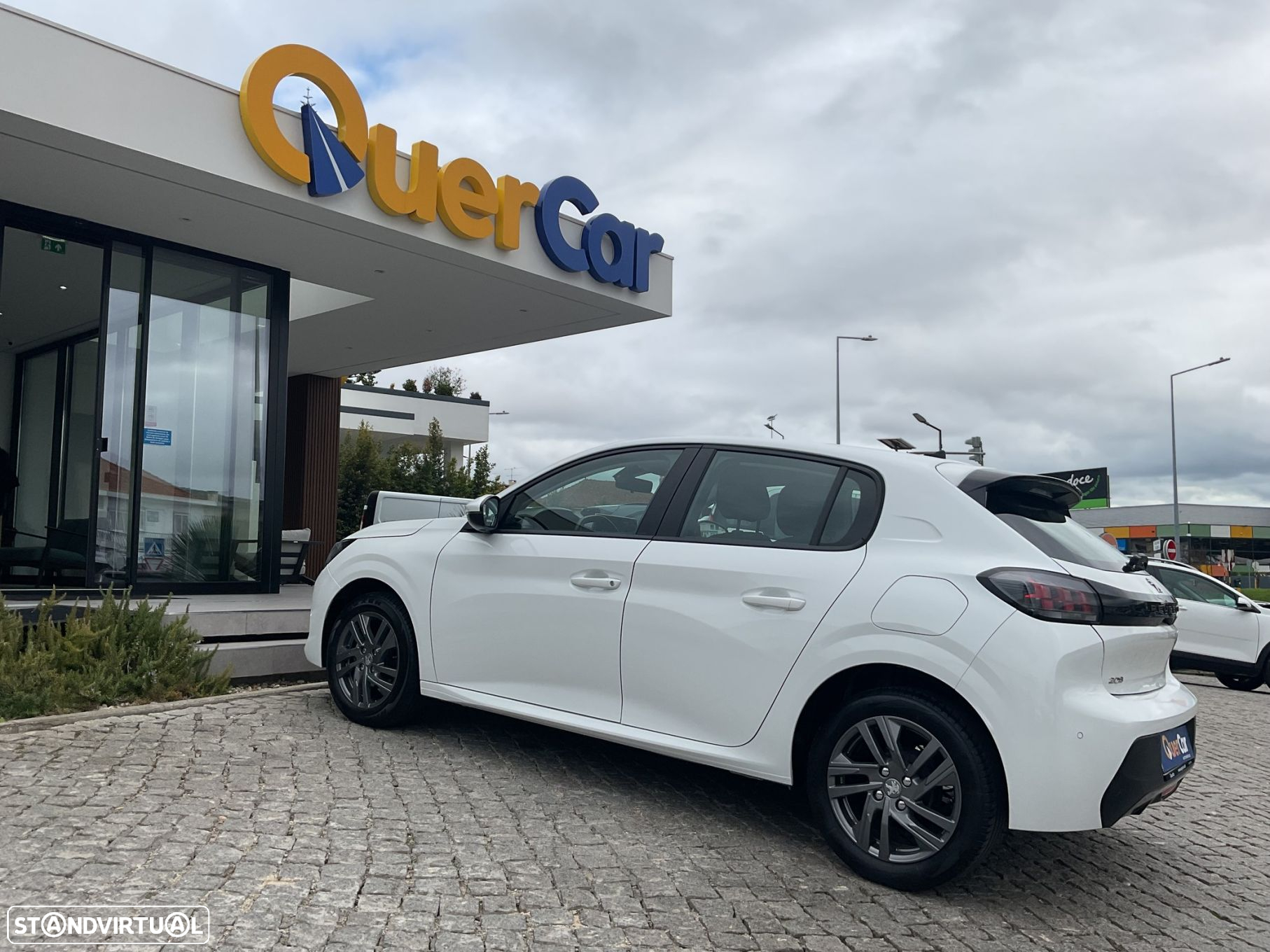 Peugeot 208 1.2 PureTech Active - 4