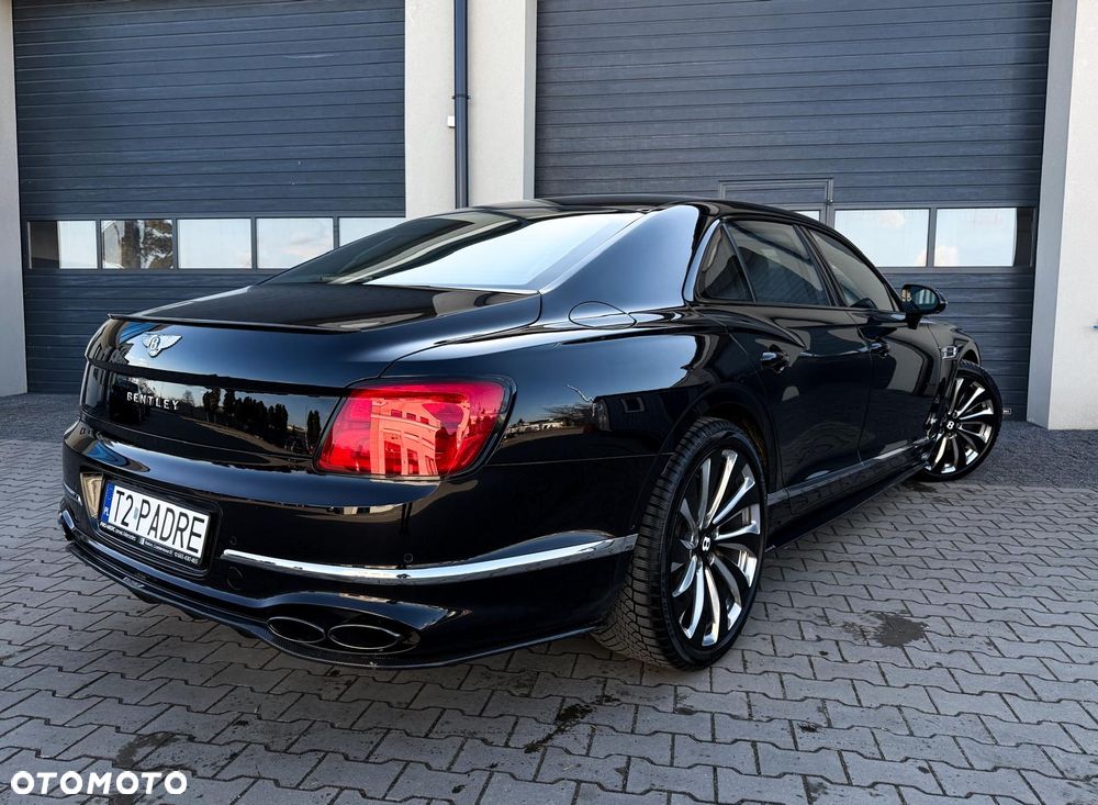 Bentley Flying Spur W12 - 10