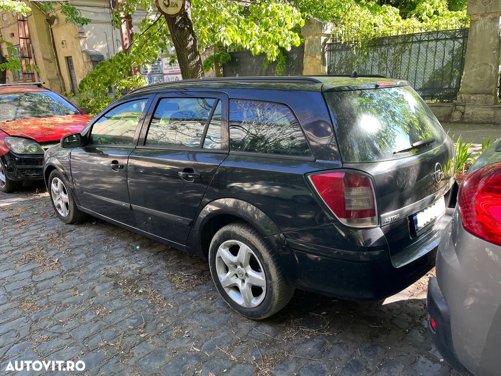 Dezmembrez Opel Astra H break negru 2007 1,7 CDTI Z 20R - 2