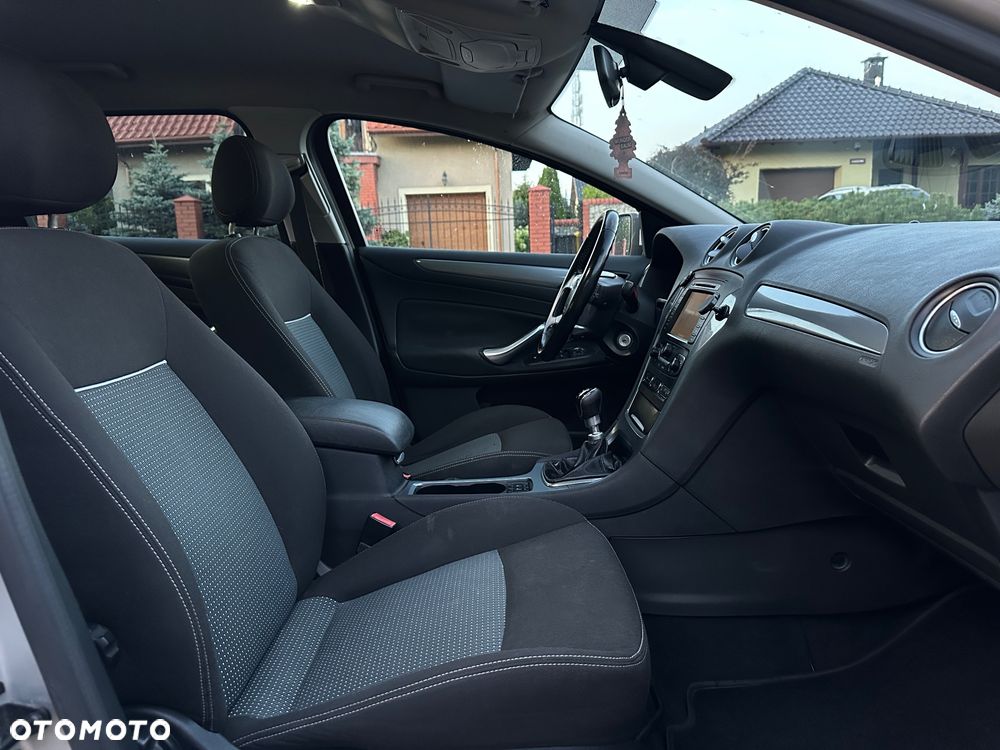 Ford Mondeo 2.0 TDCi Titanium - 14