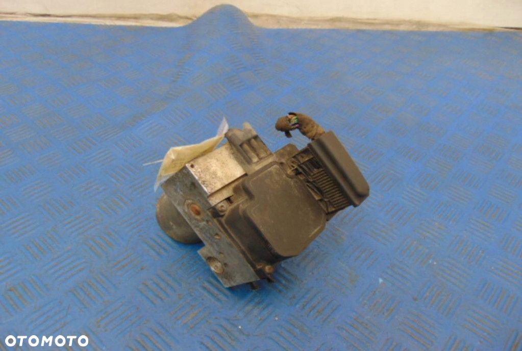 AUDI A4 B6 2.5D POMPA ABS 8E0614111T - 5