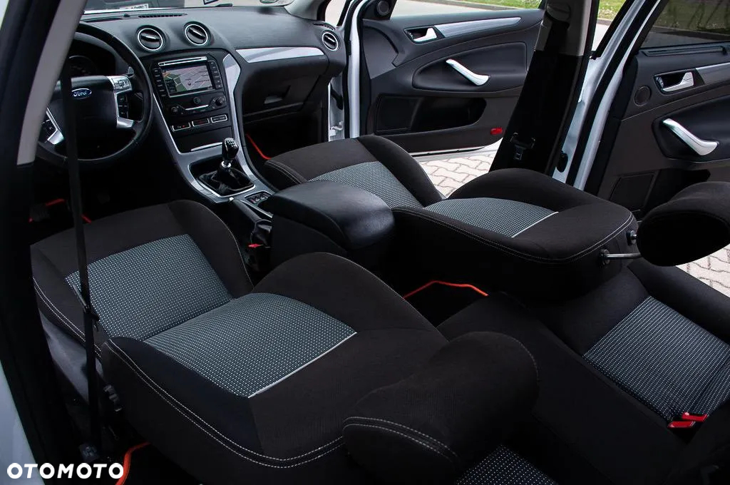Ford Mondeo 2.0 TDCI Business Edition - 24