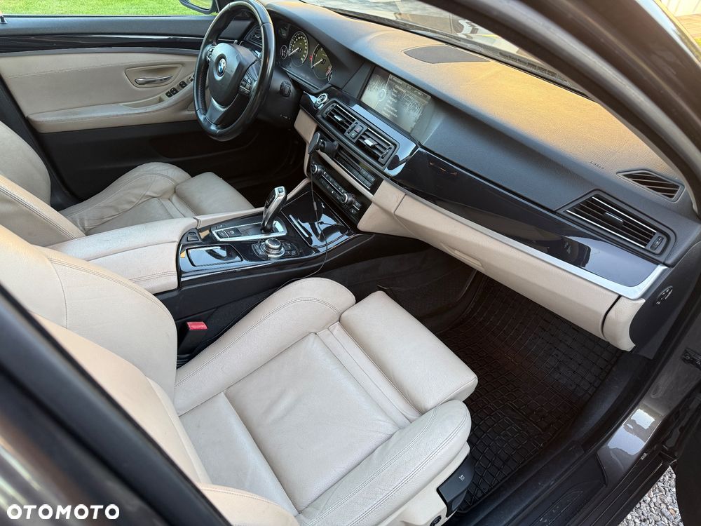 BMW Seria 5 520d Luxury Line - 17