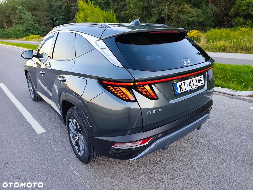 Hyundai Tucson 1.6 T-GDi HEV Executive 2WD - 32