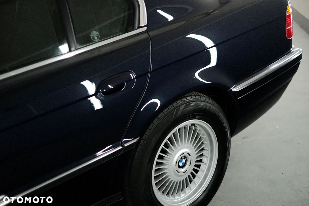 BMW Seria 7 740iL - 8