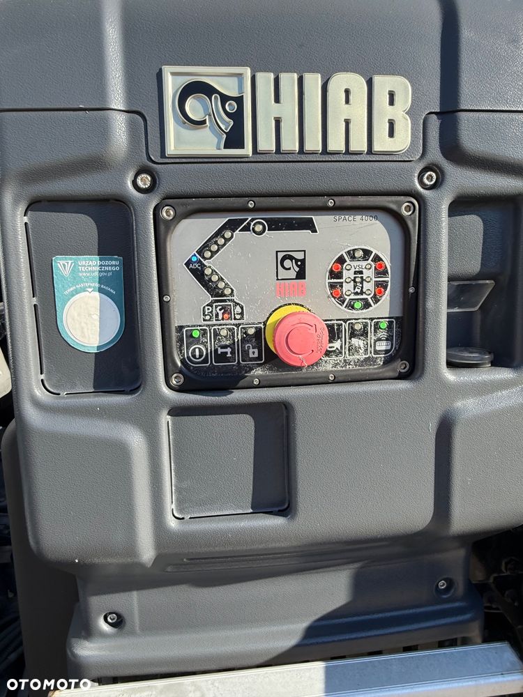 Mercedes-Benz ACTROS - 15