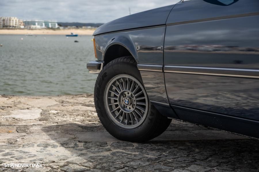 BMW 318 - 19