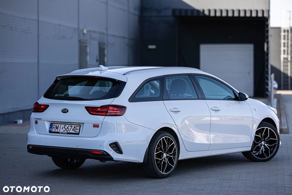 Kia Ceed 1.6 CRDi SCR GT-Line - 8