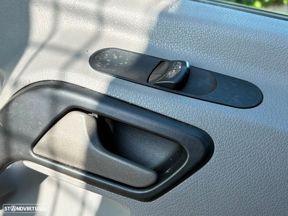 Volkswagen CRAFTER - 13
