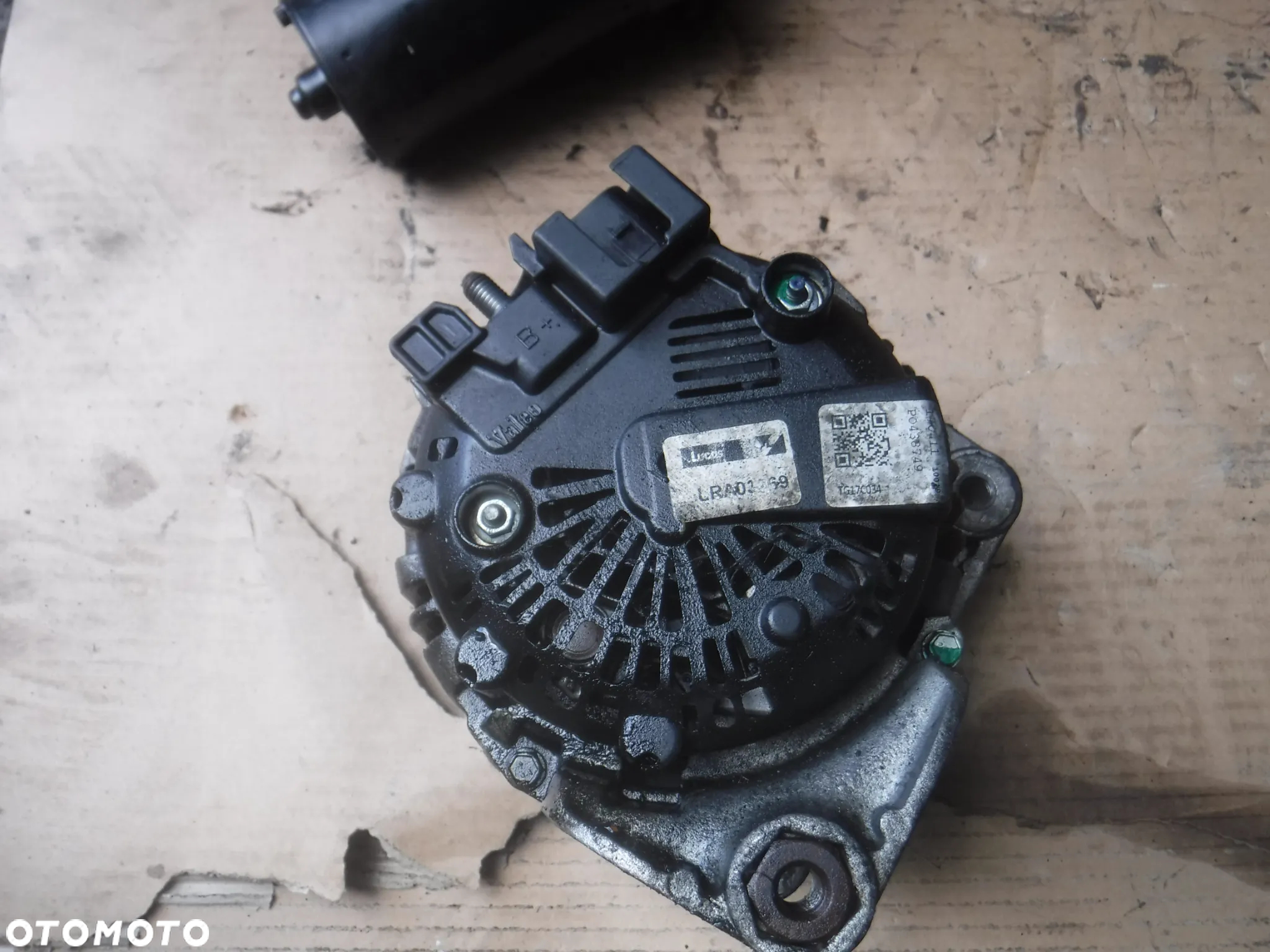 BMW X5 E70 X6 E71  3.0 SD 286 ps M57 alternator - 2