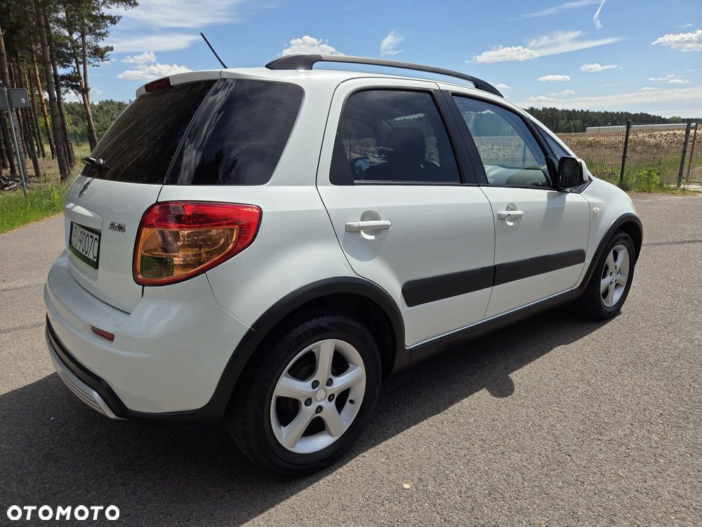 Suzuki SX4 1.6 GS / Premium - 4