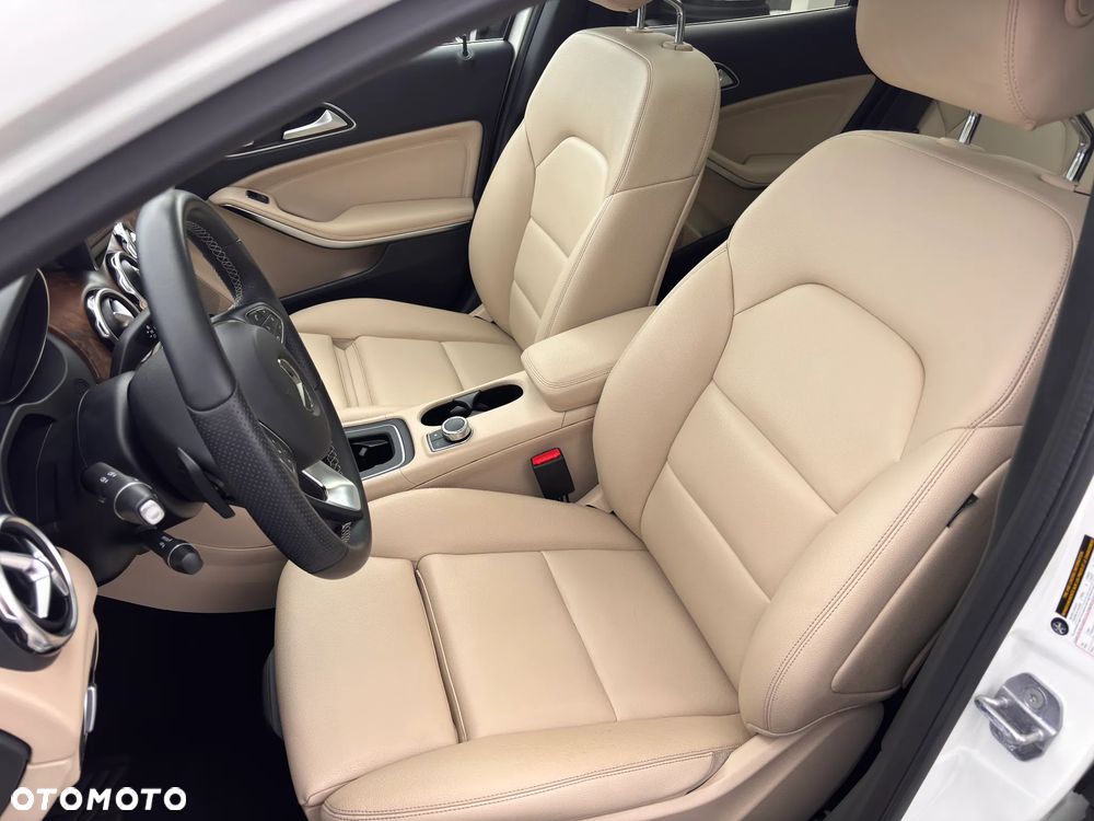 Mercedes-Benz GLA 250 4Matic 8G-DCT Edition 1 - 26