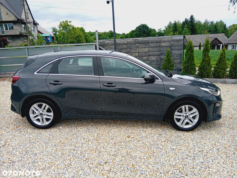 Kia Ceed 1.6 CRDi SCR M - 2