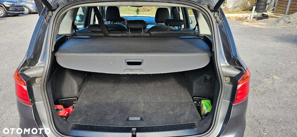 BMW Seria 2 216d Advantage - 11