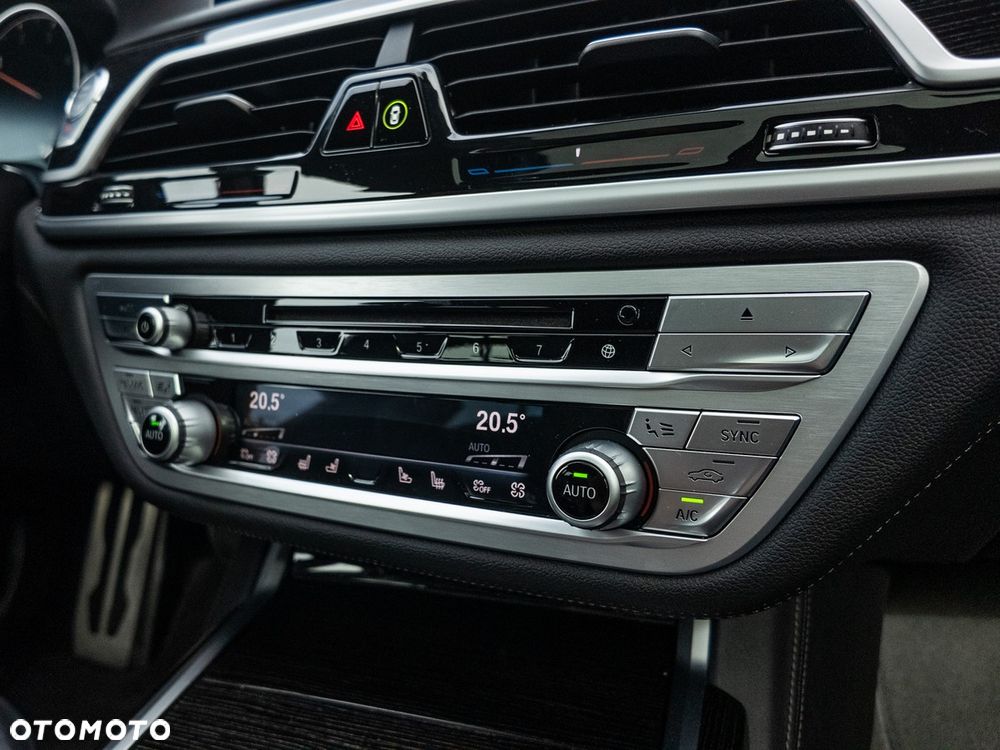 BMW Seria 7 750d xDrive - 22