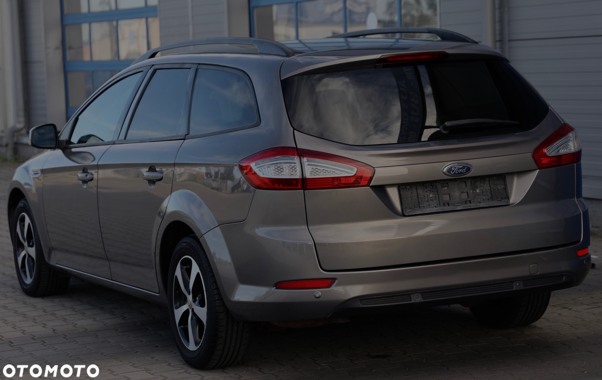 Ford Mondeo 1.6 T Ambiente - 12