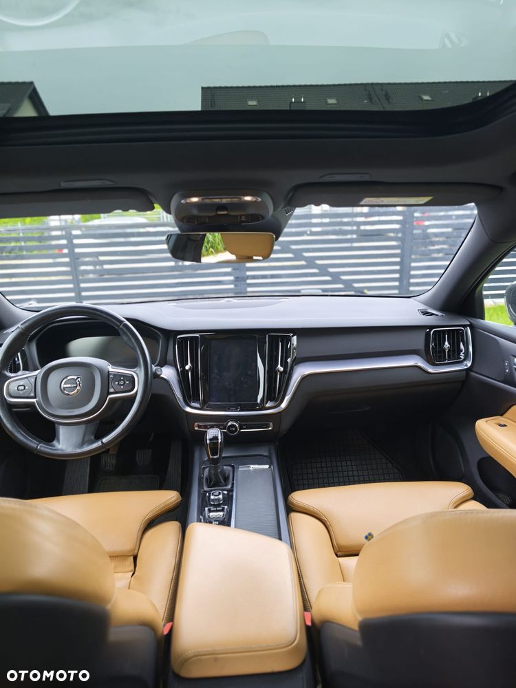 Volvo V60 D3 Momentum Pro - 10