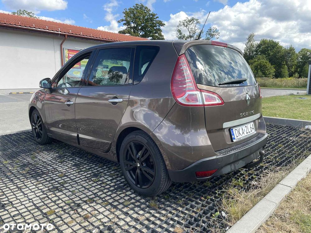 Renault Scenic 1.9 dCi Emotion - 9