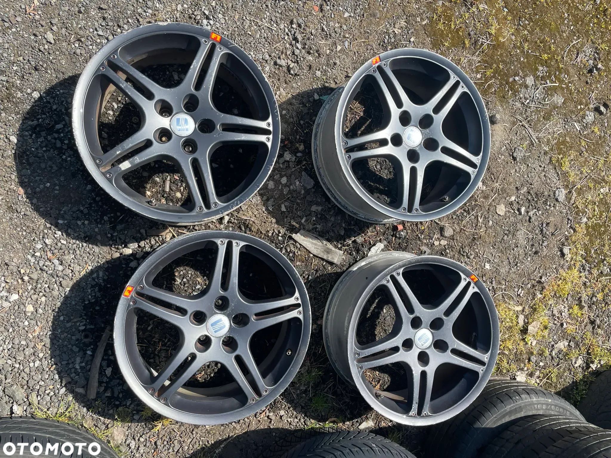 FELGI ALUMINIOWE CZARNE SEAT LEON I TOLEDO II 5X100 17' ET35 - 1