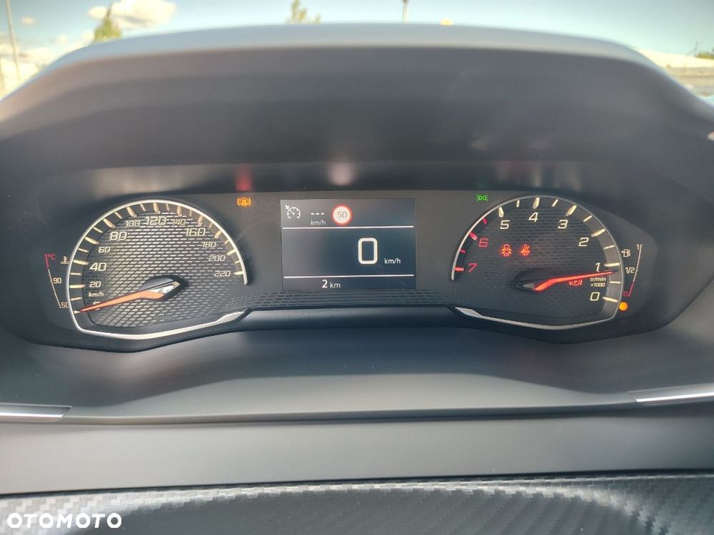 Peugeot 208 - 12