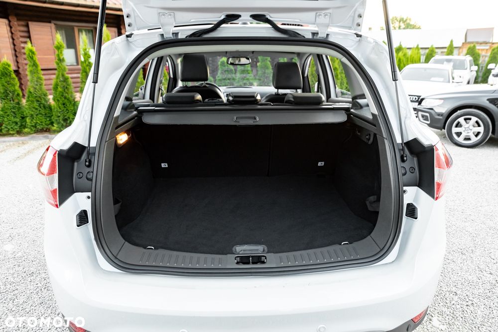 Ford Kuga 2.5 4x4 Trend - 22
