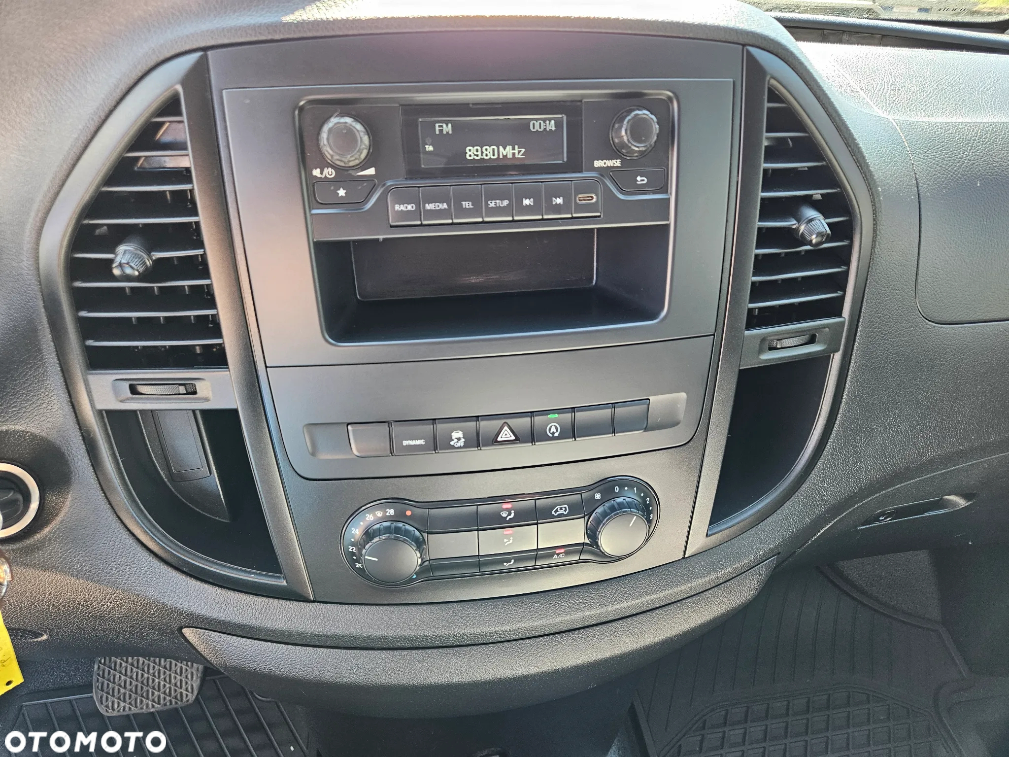 Mercedes-Benz VITO 4X4 LONG KLIMA AUTOMAT REJ.02 2021 3OSOBOWY CIEŻAROWY - 6