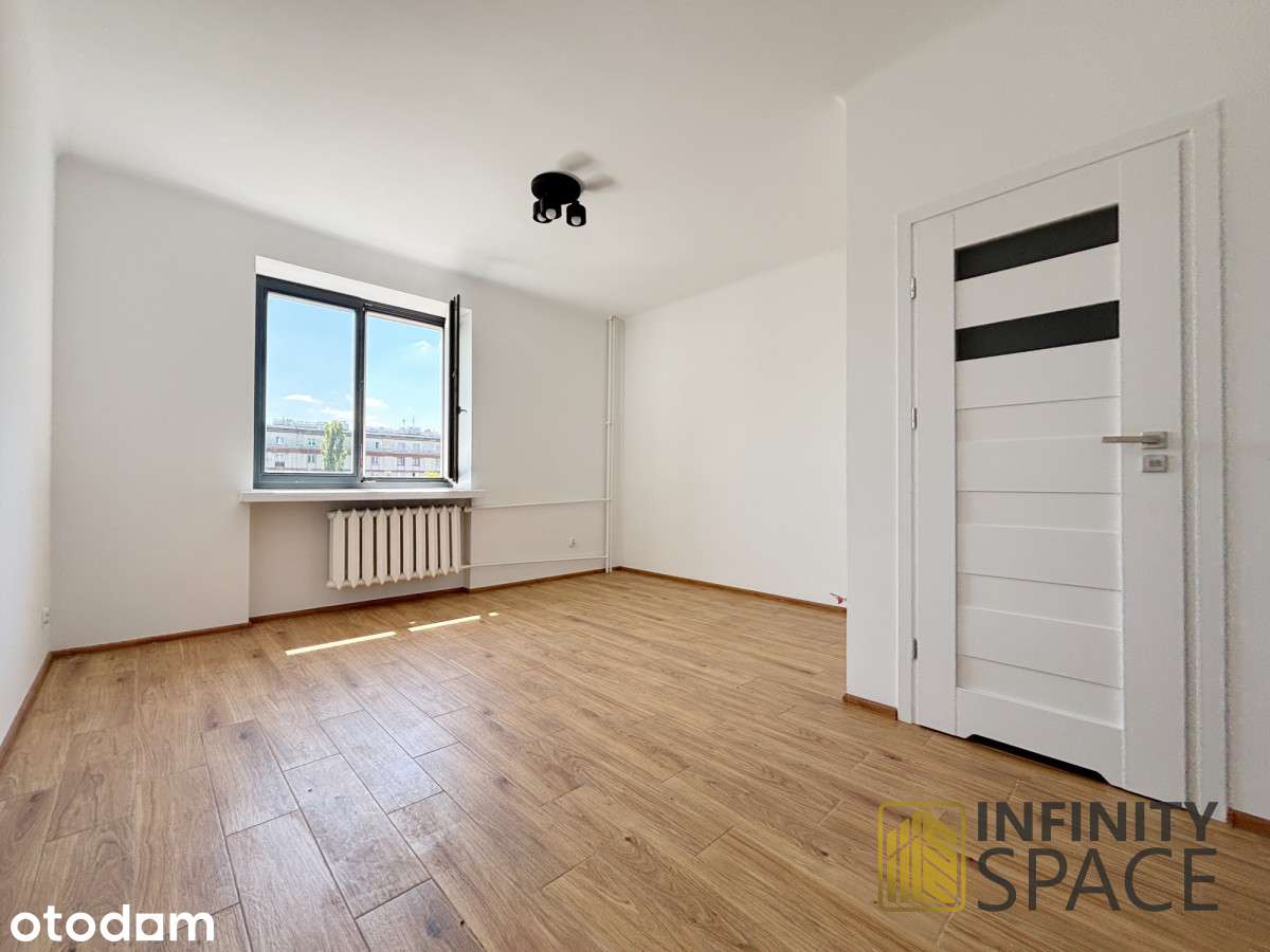Ustawne studio| Widok na park| Plac Hallera| Cegła