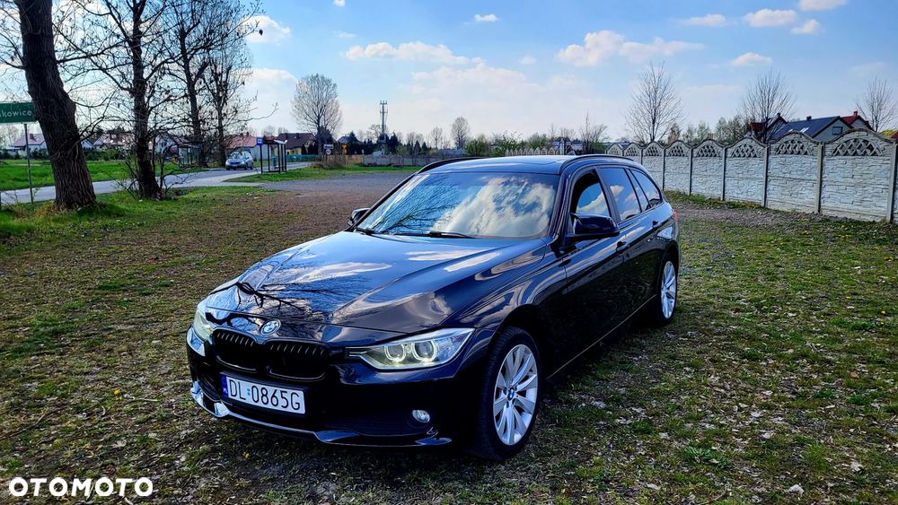BMW Seria 3 318d xDrive - 5