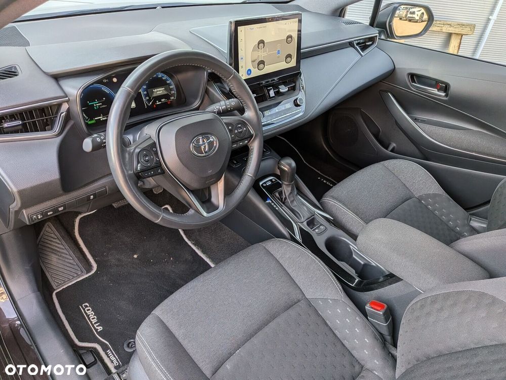 Toyota Corolla 1.8 Hybrid Comfort - 17