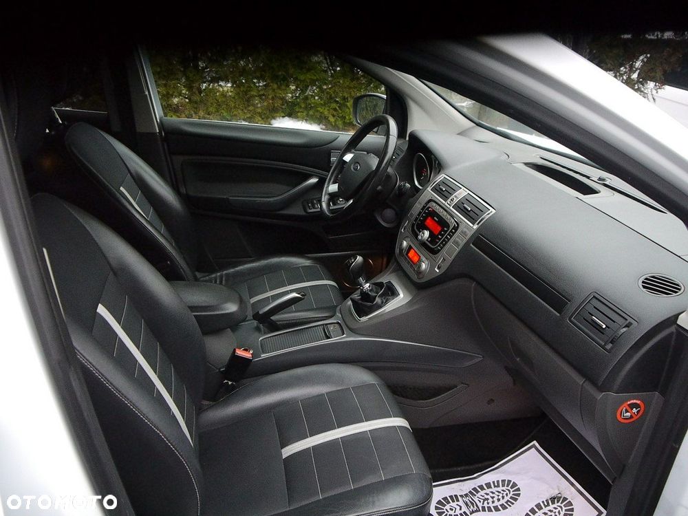 Ford Kuga 2.0 TDCi 4WD Titanium - 24