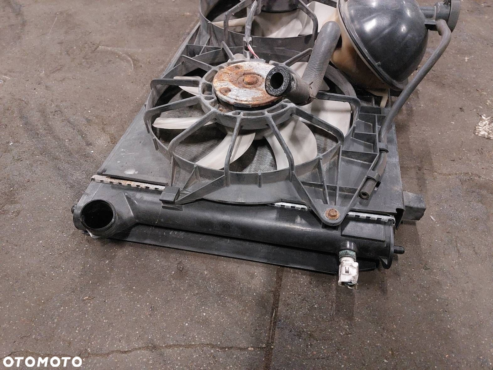 CHŁODNICE KOMPLET + WENTYLATOR TOYOTA COROLLA E12 2.0 D4D 122750-7356 - 4