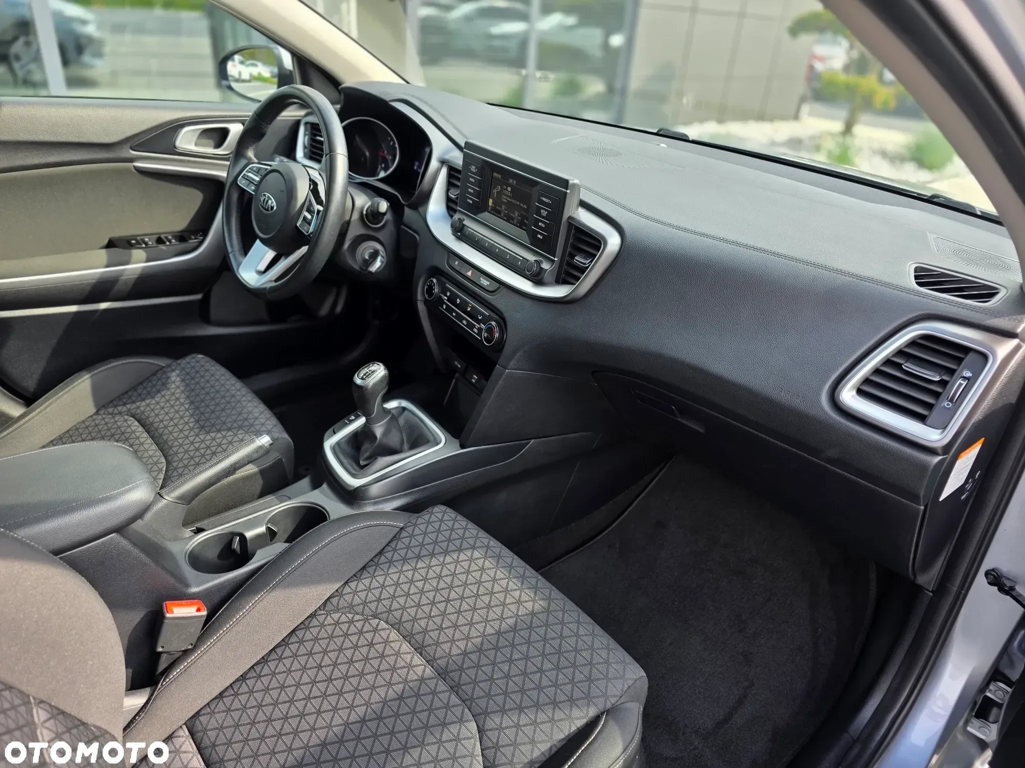Kia Ceed 1.6 CRDi SCR L - 24